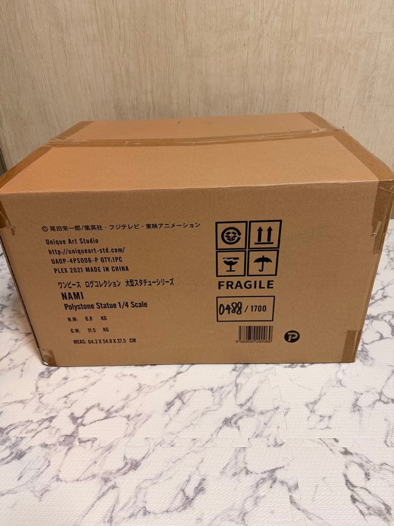 ワンピース　ナミ　スタチュー　ログコレクション