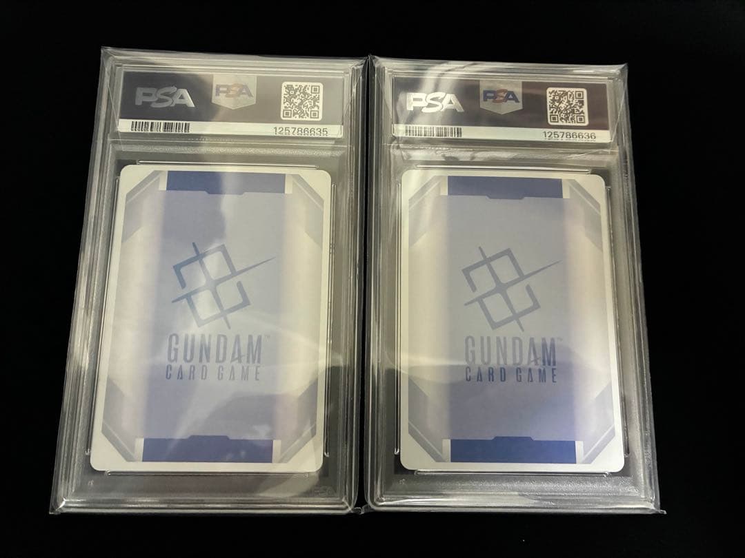 ガンダムカードゲーム　ザクⅡ シャア・アズナブル　　β　PSA10 連番
