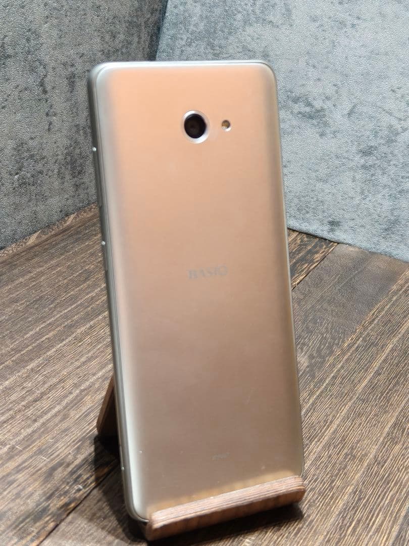 BASIO4 KYV47 SIMフリー スマホ