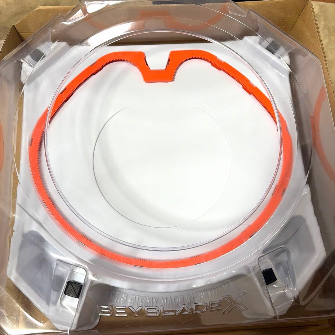 ベイブレードX ベイブレード8個　ランチャー　ベイバトルパス