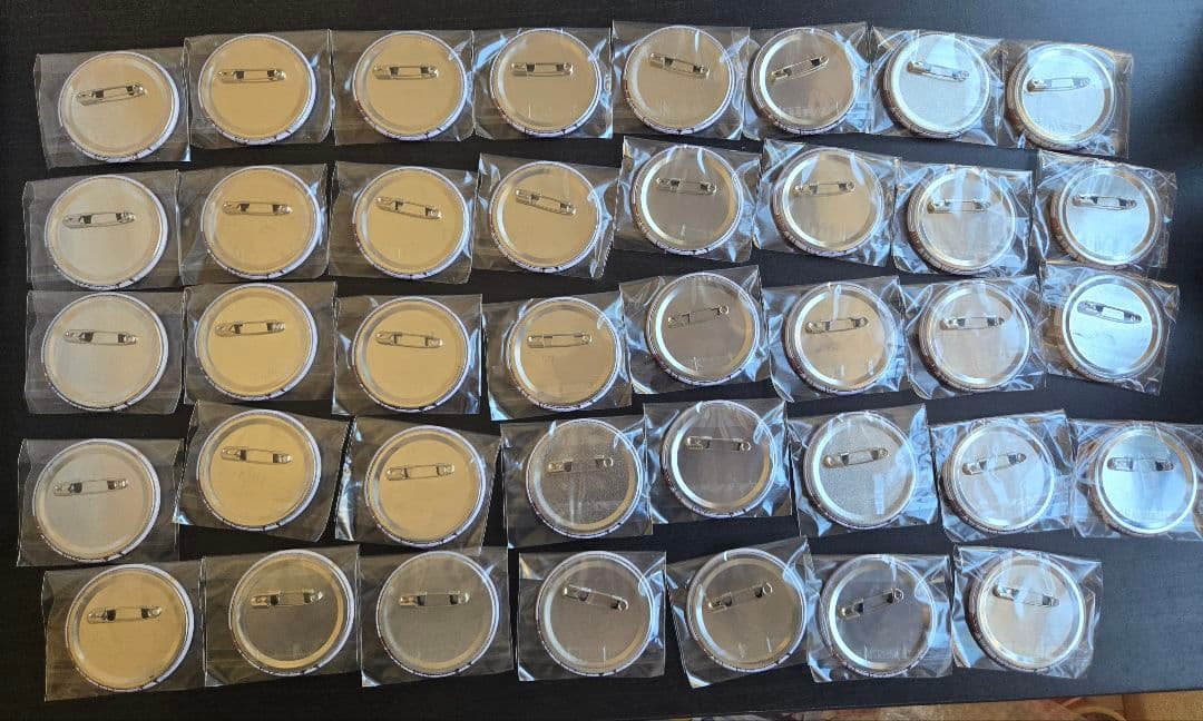 ラブラバ缶バッジセット①