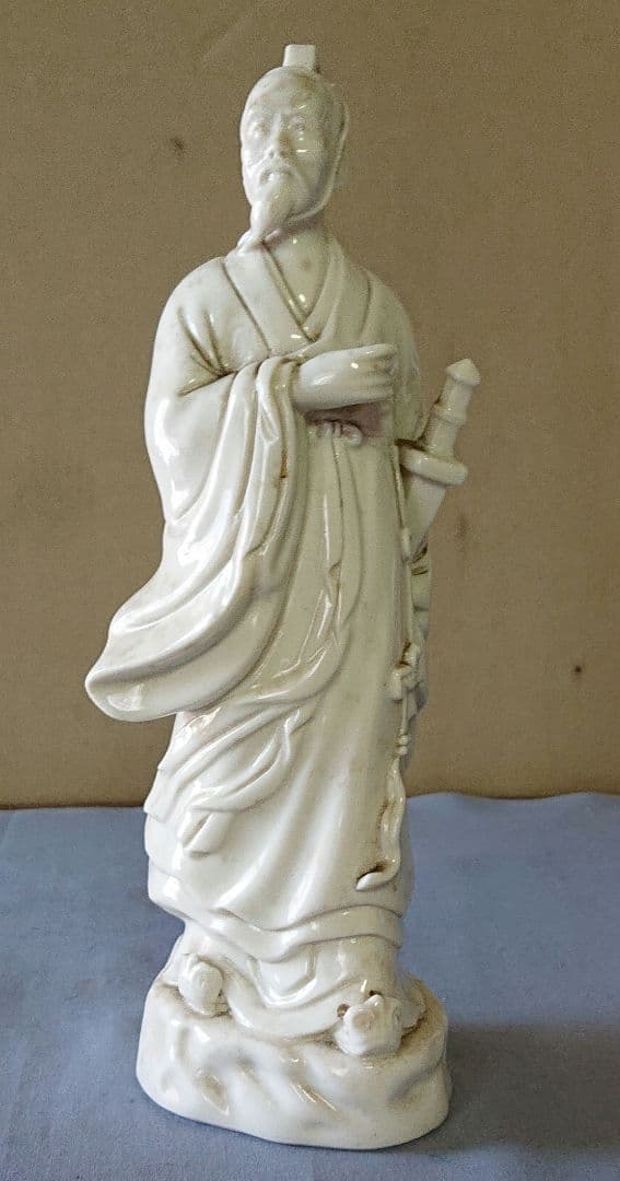 中国白磁賢人の置物