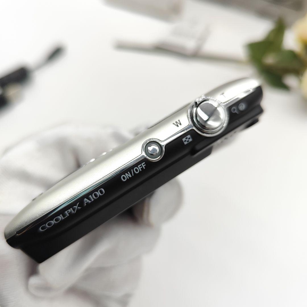 新品同様 Nikon COOLPIX A100 デジタルカメラ 光学5倍