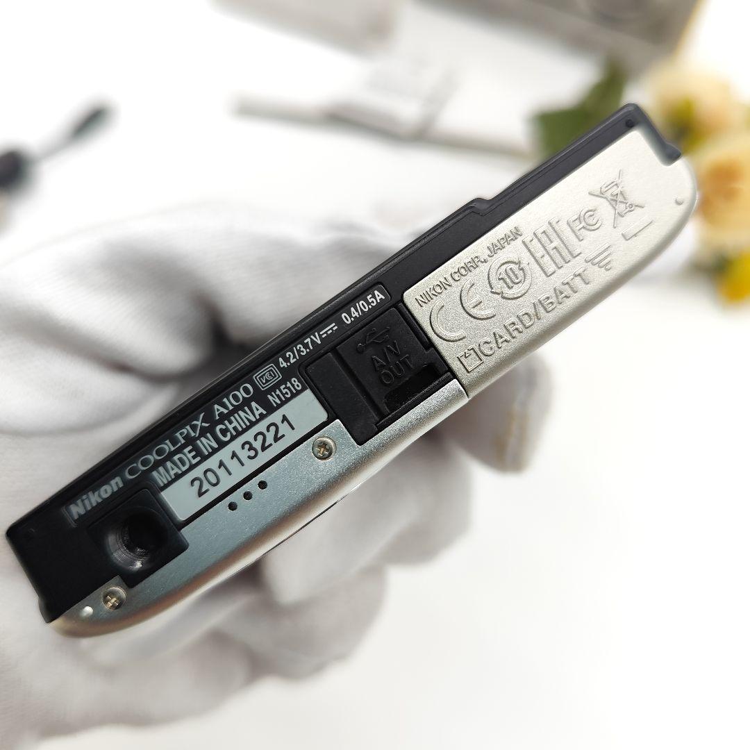 新品同様 Nikon COOLPIX A100 デジタルカメラ 光学5倍