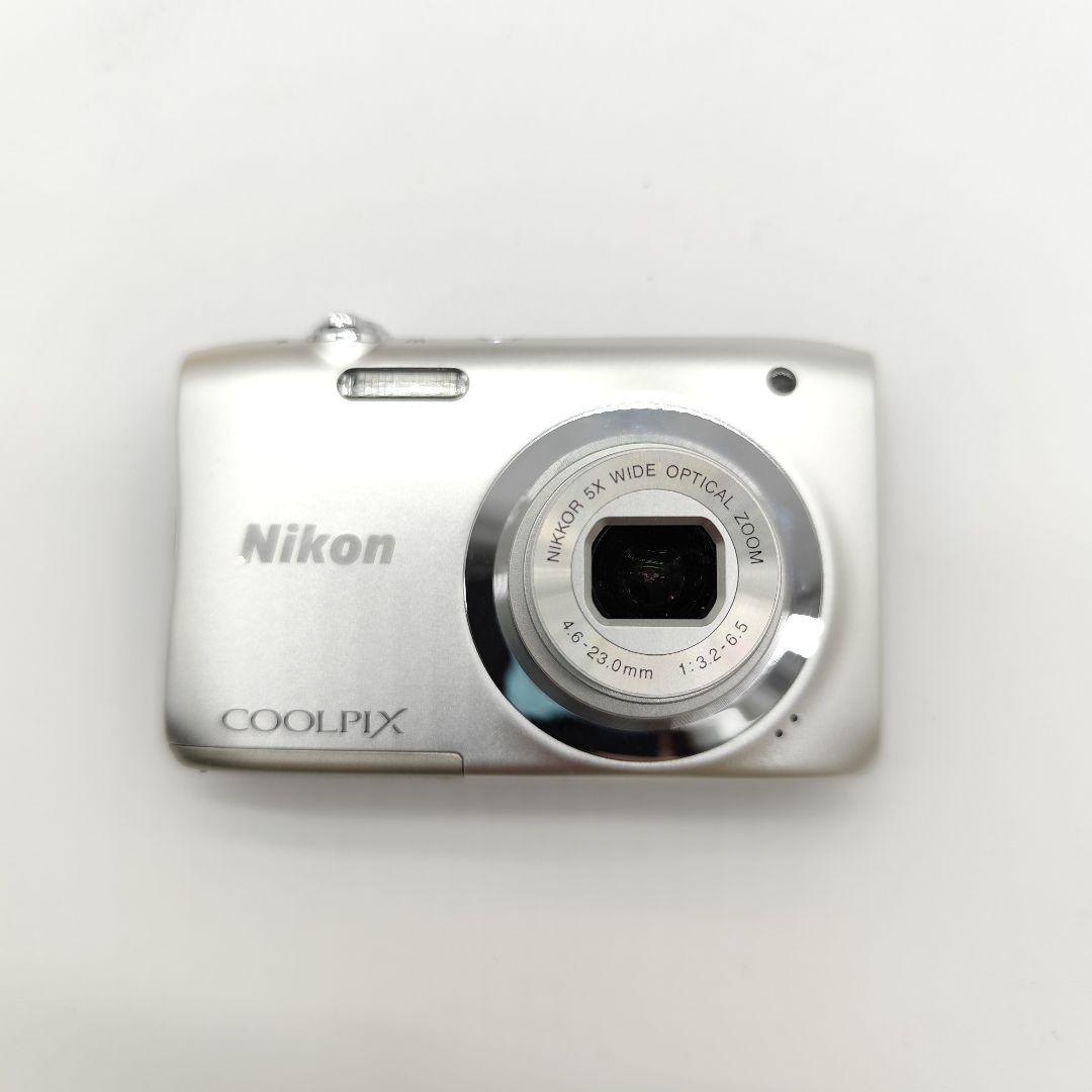 新品同様 Nikon COOLPIX A100 デジタルカメラ 光学5倍