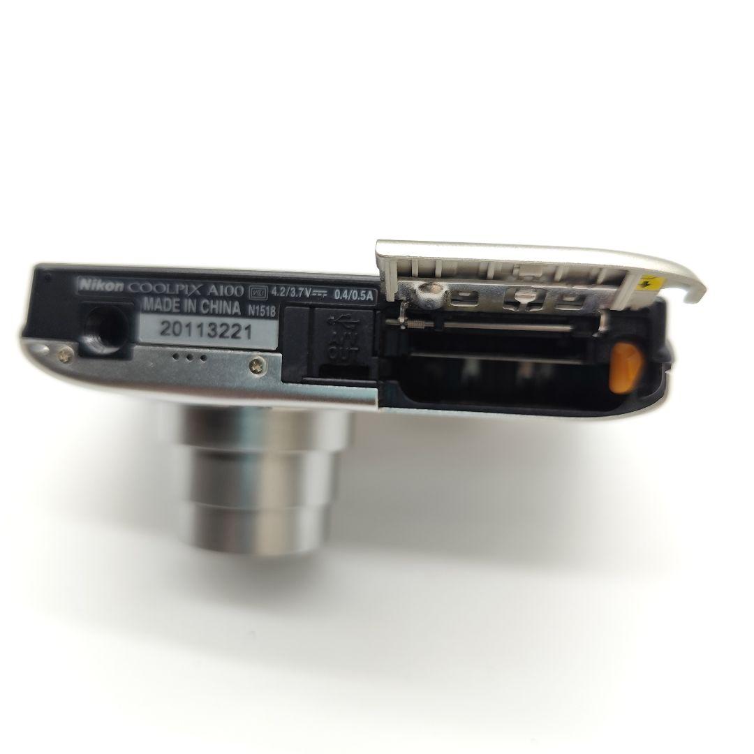 新品同様 Nikon COOLPIX A100 デジタルカメラ 光学5倍