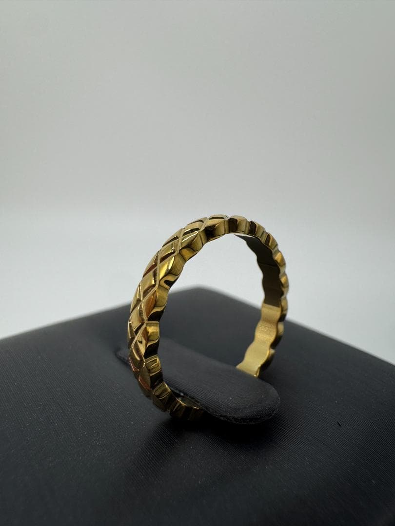 美品/日本製K18 ゴールド 編み込みリング1.59g 11号
