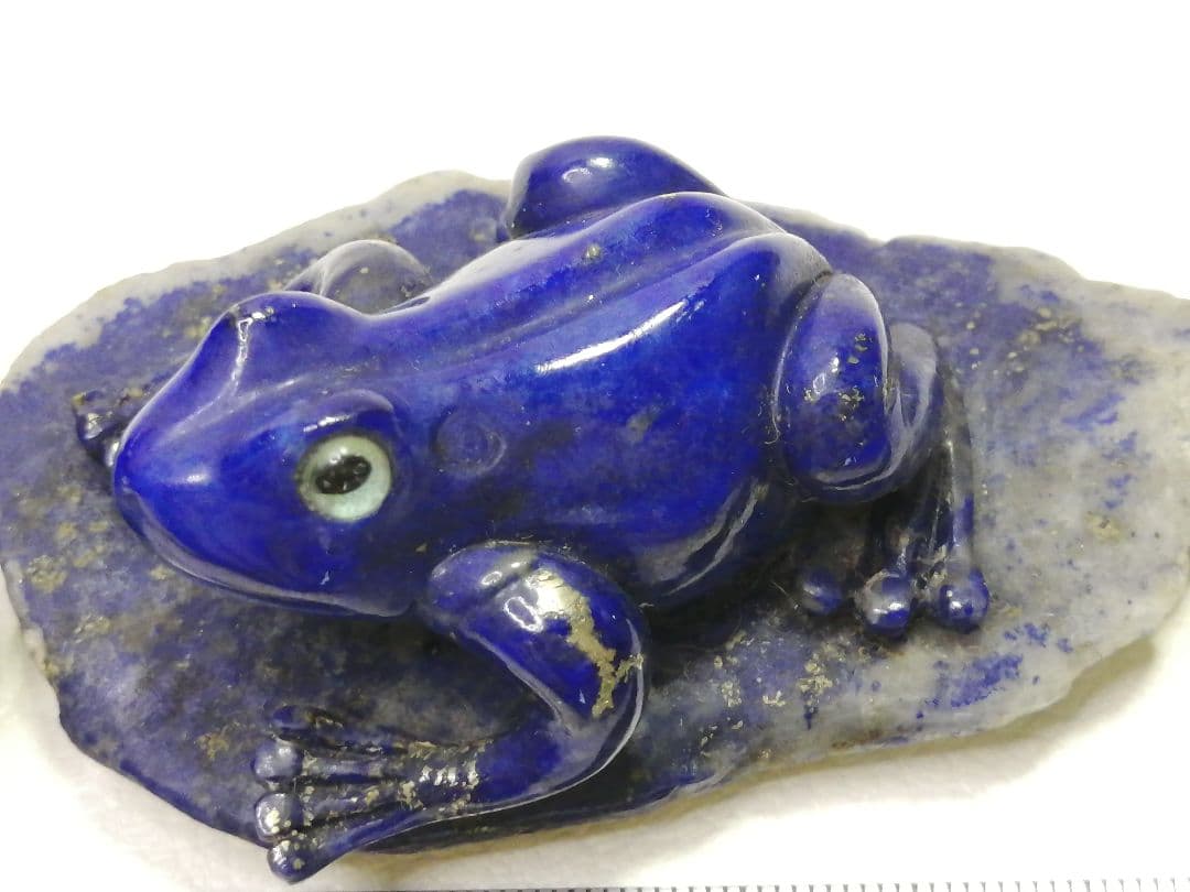 ルビーインゾイサイトとラピスラズリの蛙