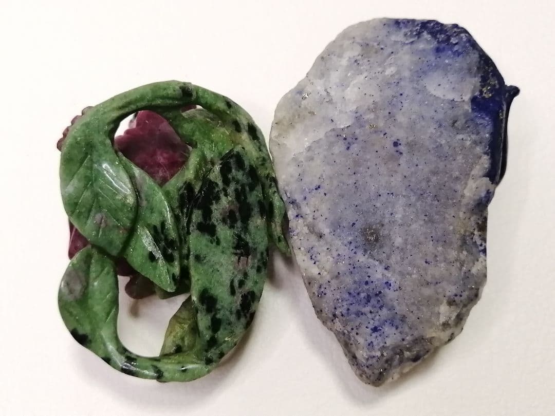 ルビーインゾイサイトとラピスラズリの蛙