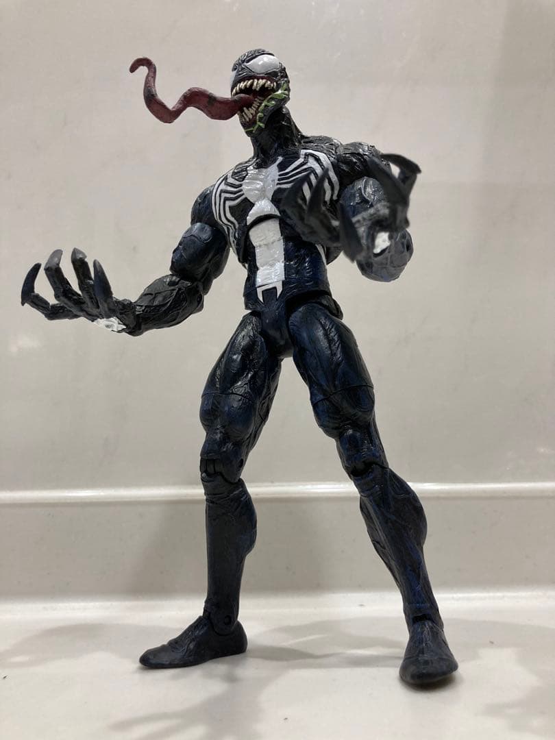 ヴェノム　フィギュア　マーベルトイズ　ダイヤモンドセレクト　スパイダーマン