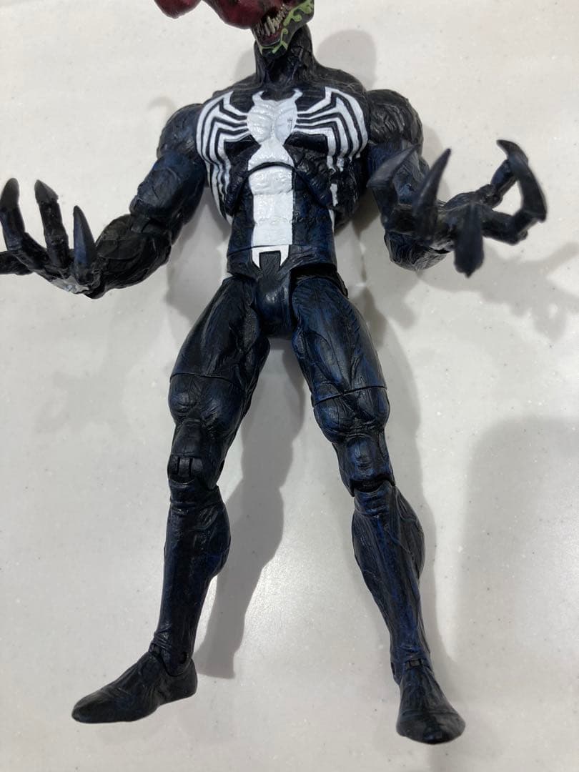 ヴェノム　フィギュア　マーベルトイズ　ダイヤモンドセレクト　スパイダーマン