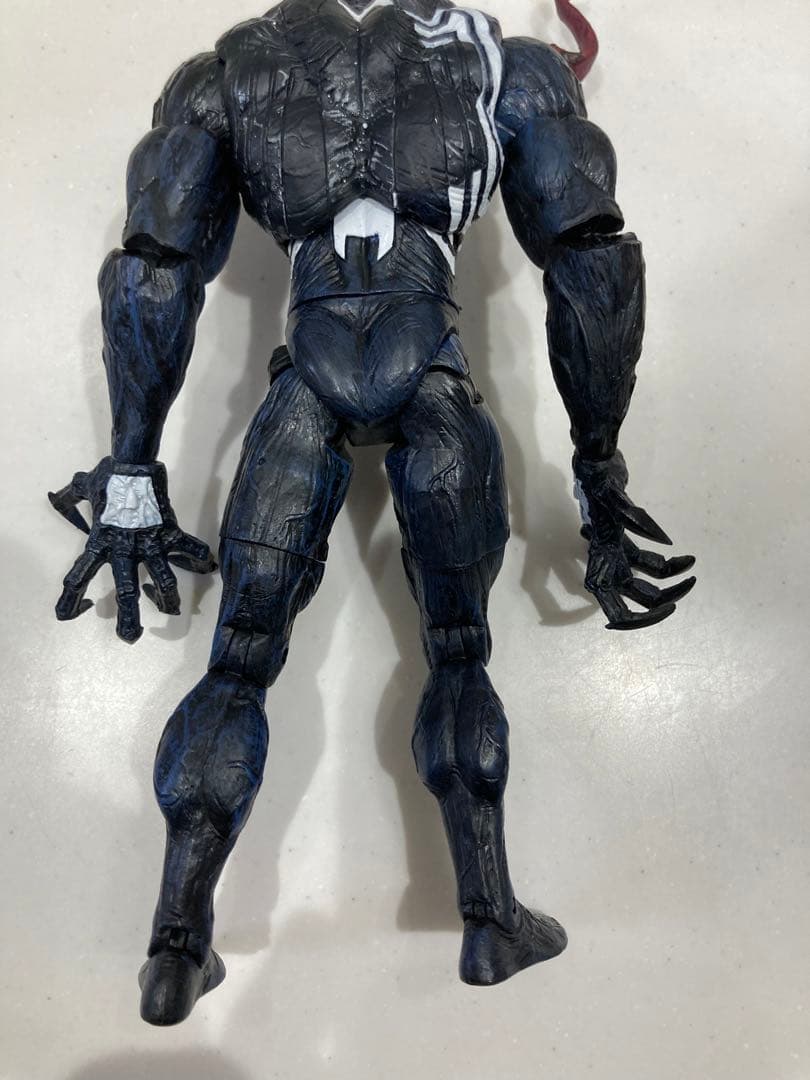ヴェノム　フィギュア　マーベルトイズ　ダイヤモンドセレクト　スパイダーマン