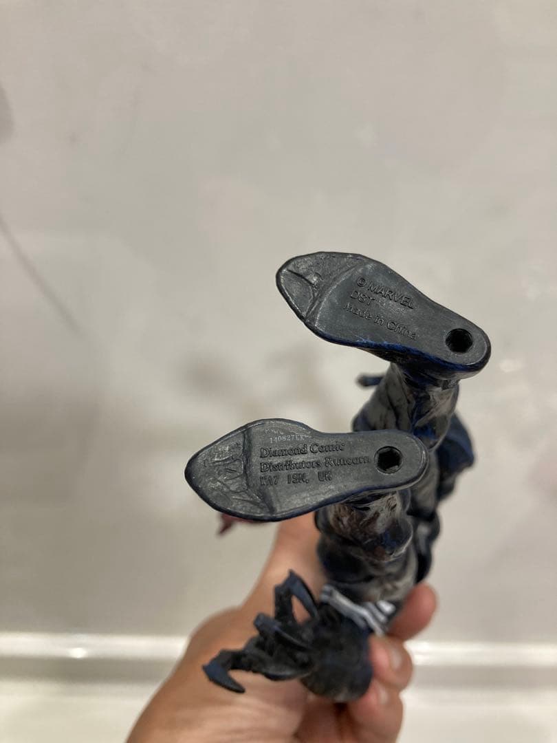 ヴェノム　フィギュア　マーベルトイズ　ダイヤモンドセレクト　スパイダーマン