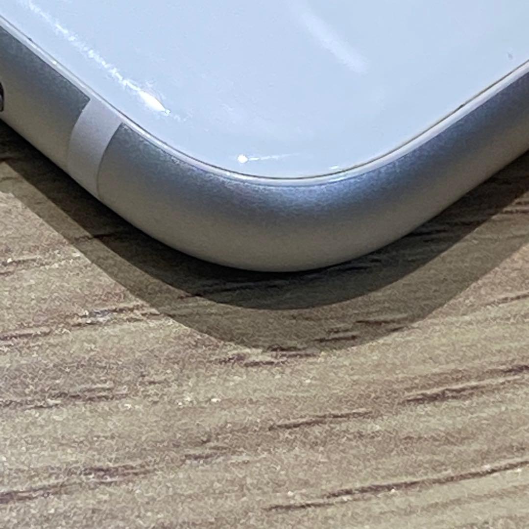 iPhone SE 第2世代 128GB ホワイト　Apple スマホ　ドコモ