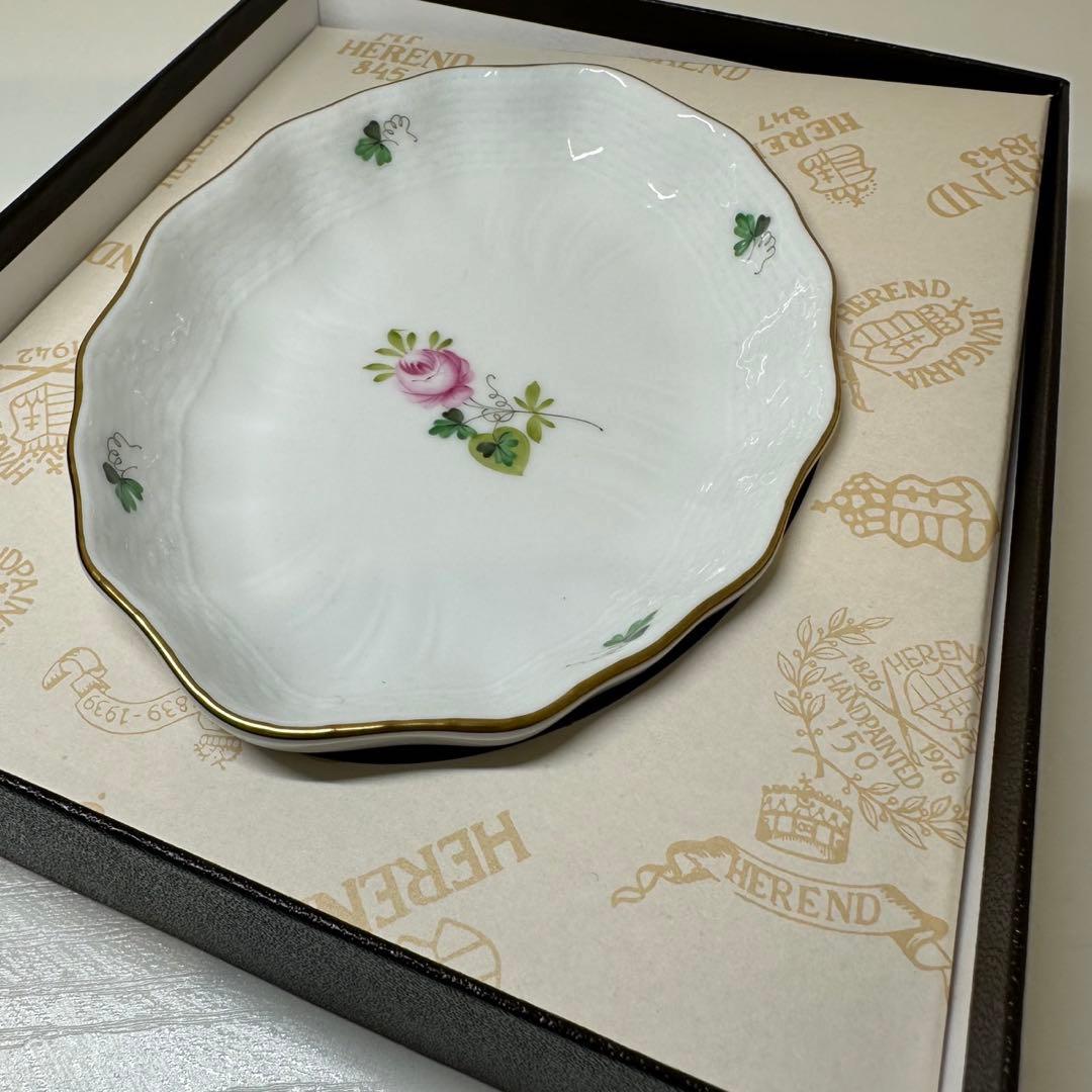 【未使用】ヘレンド　プレート　皿　白　花　花柄