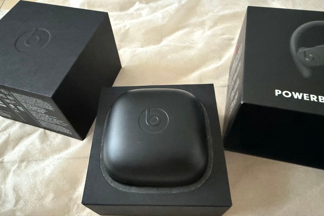 POWERBEATS PRO ブラック 完全ワイヤレスイヤフォン　ワークアウト用