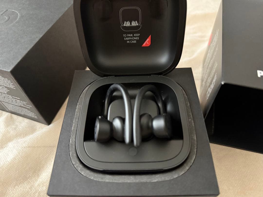 POWERBEATS PRO ブラック 完全ワイヤレスイヤフォン　ワークアウト用