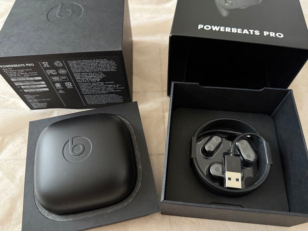 POWERBEATS PRO ブラック 完全ワイヤレスイヤフォン　ワークアウト用