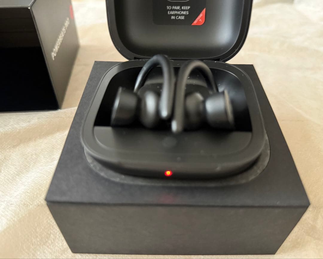 POWERBEATS PRO ブラック 完全ワイヤレスイヤフォン　ワークアウト用