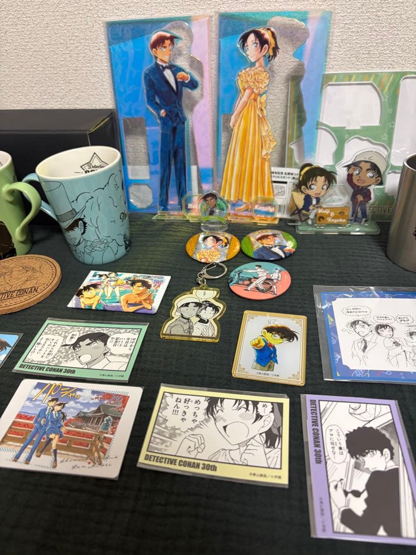 コナン 応募者全員 マグ 30周年 ポストカード カフェ ステッカー 缶バッジ