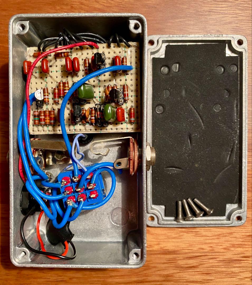 INU BIG MUFF TRIANGLEノブ期clone