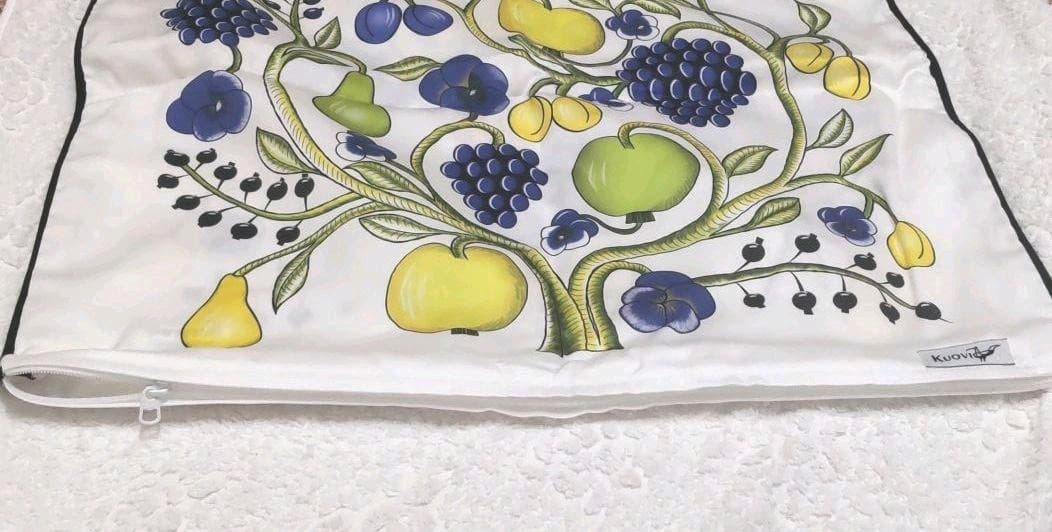 ARABIA　パラティッシ柄　 クッションカバー　カラフル　Kuovi クオヴィ