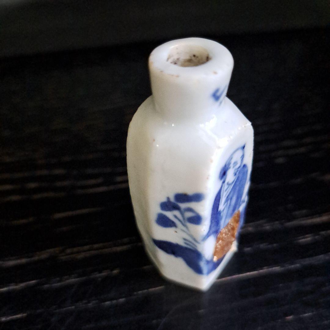 中国古玩　小品飾壺　極上　六角瓶　乾隆時代　　白磁人物図　染付青磁