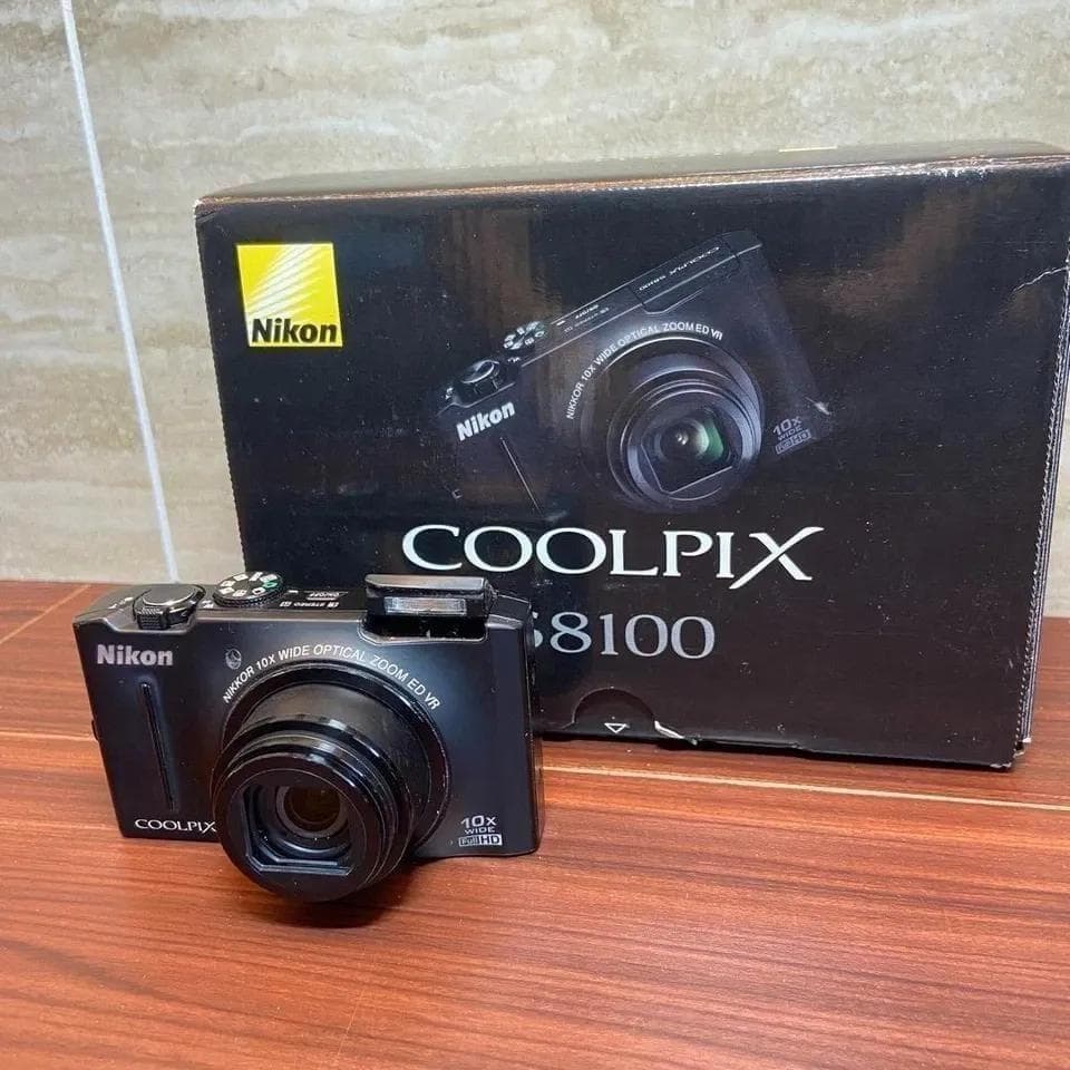 ニコン COOLPIX 8100 デジタルカメラ 3764