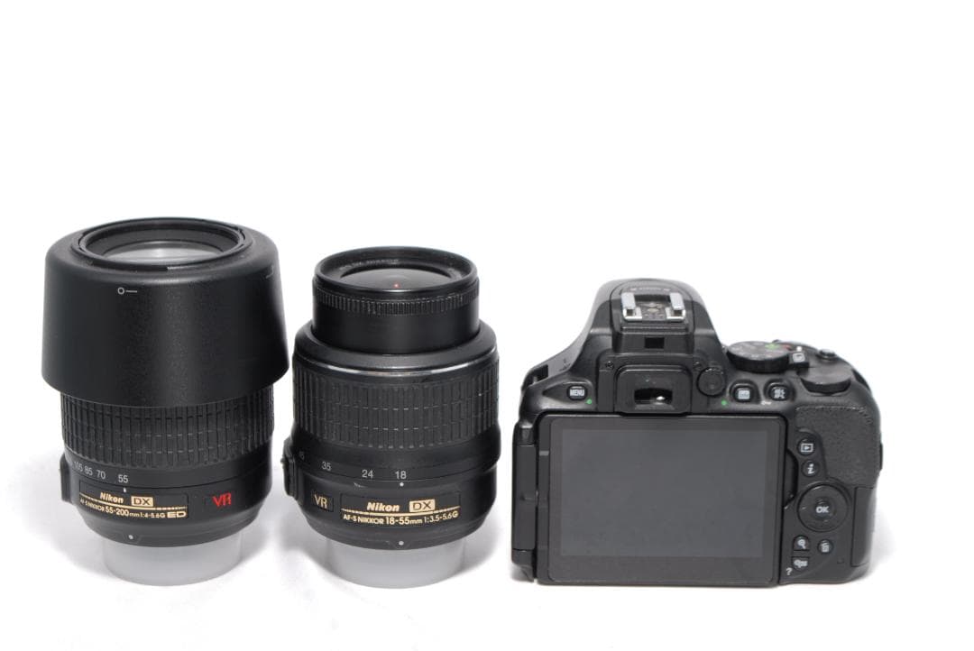 ✨Nikon D5600 ✨Wレンズ✨ショット数小✨初心者モデル✨一眼レフ
