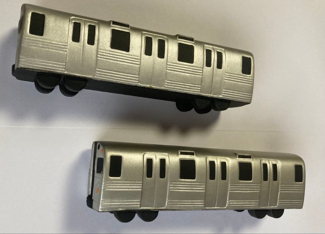 サブウェア subware ソフビ 電車フィギュア Kaws 地下鉄 recon