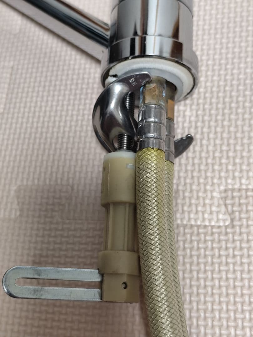 KVK KM556GR20 混合水栓　シングルレバー　キッチン水栓