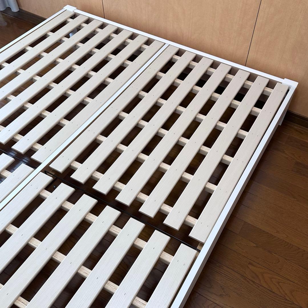 ニトリ　ダブルサイズ　すのこ　ベットフレーム　ホワイト