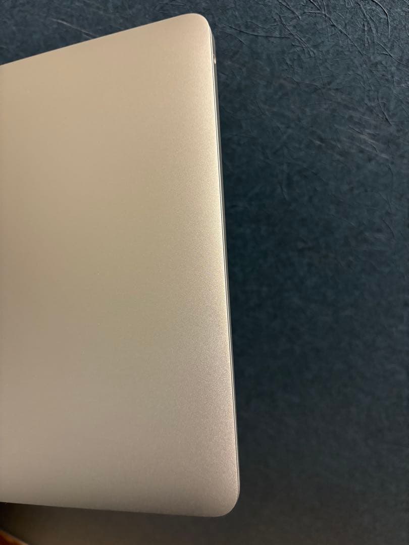 美品　Apple MacBook Air M1 （2020) 8GB 13インチ