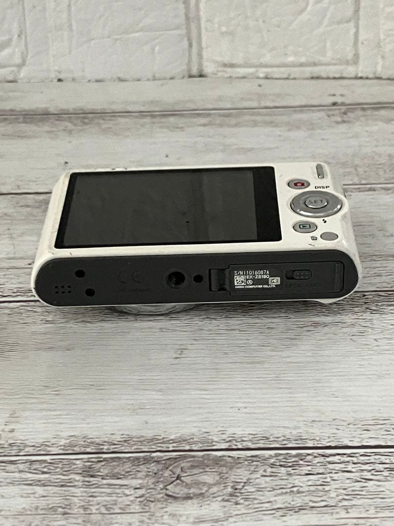 CASIO EXILIM 12メガピクセル コンパクトデジタルカメラ