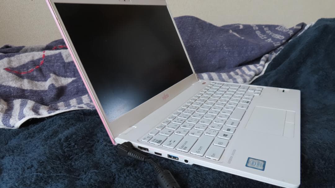 限定色さくらピンクFMVU55B3