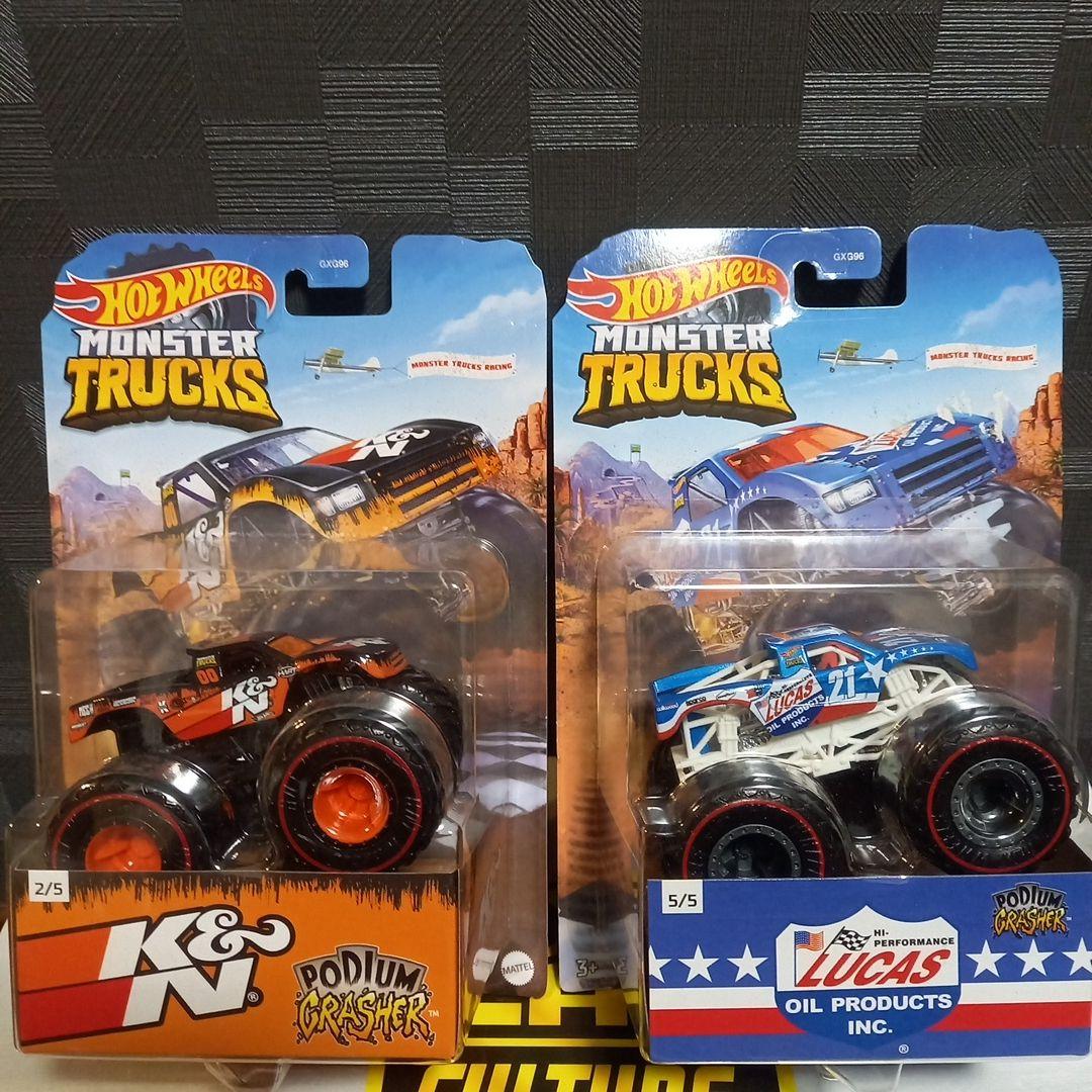 ホットウィールモンスタートラック2台セットポディウムクラッシャー