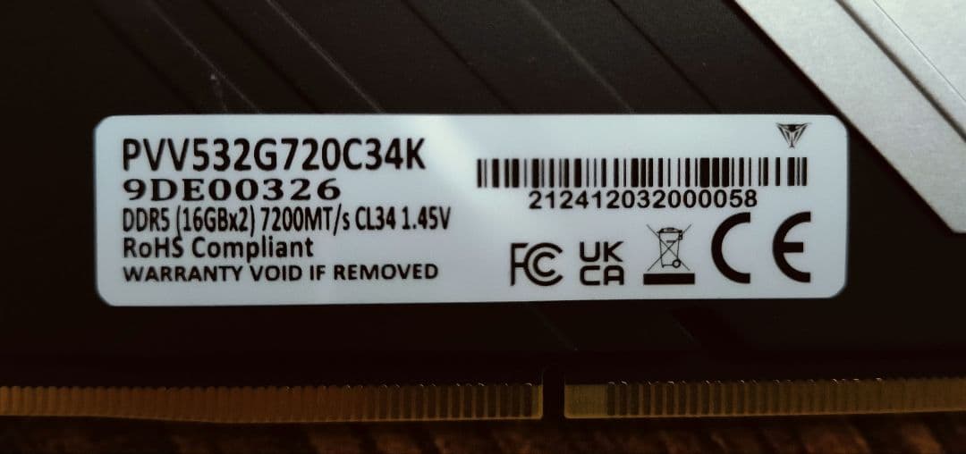 ワキ　Viper Venom 32GB DDR5 7200MHzメモリ