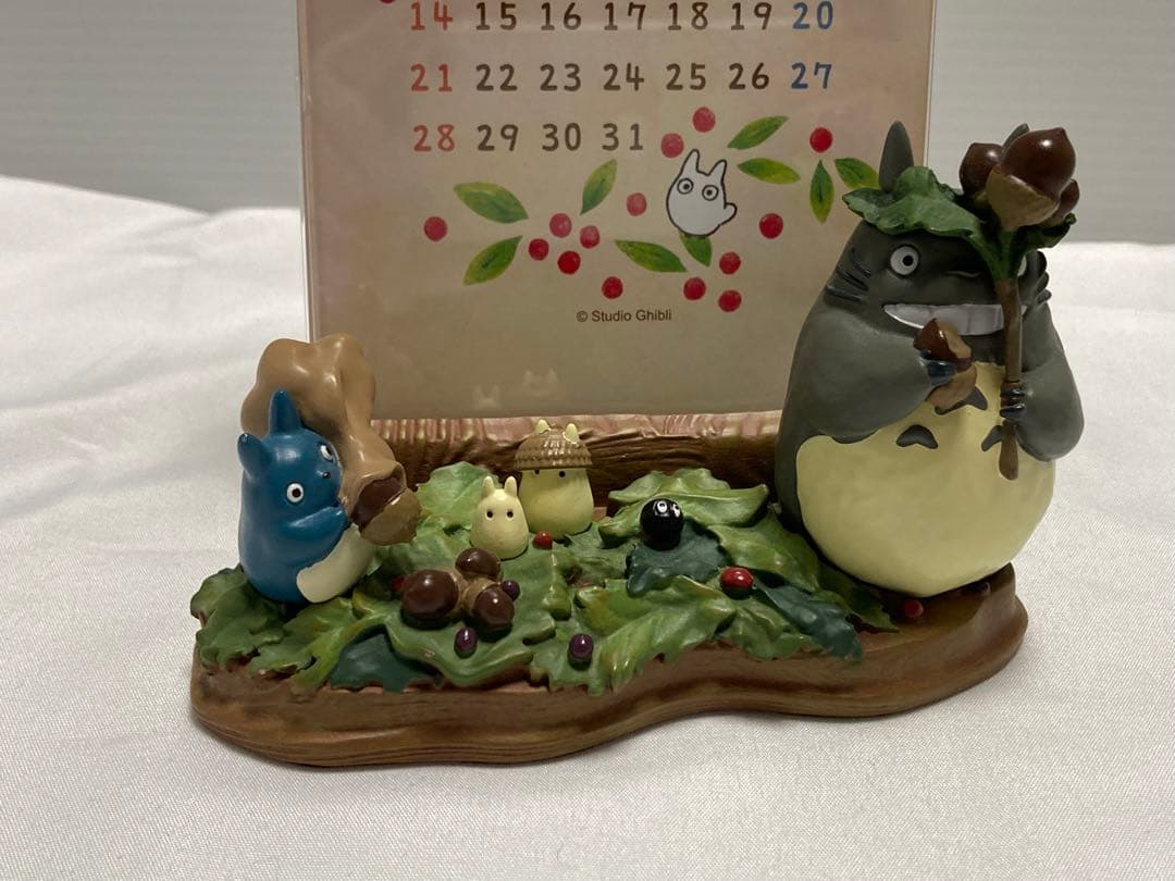 となりのトトロ　どんぐりいっぱい 　2018年　カレンダー