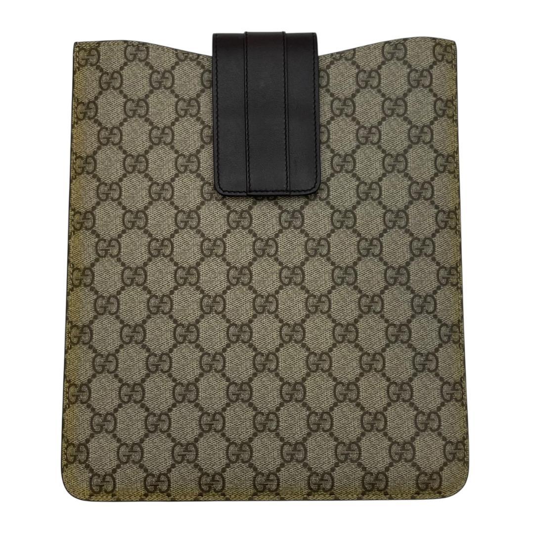 【美品】 GUCCI グッチ iPadケース GG スプリーム