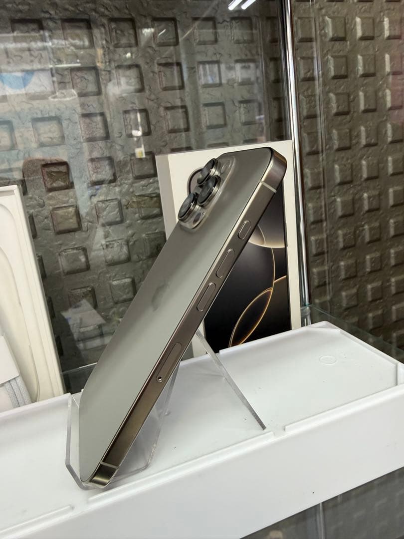【美品】iPhone16pro 128GB BT89% 付属品完備 フィルム付！