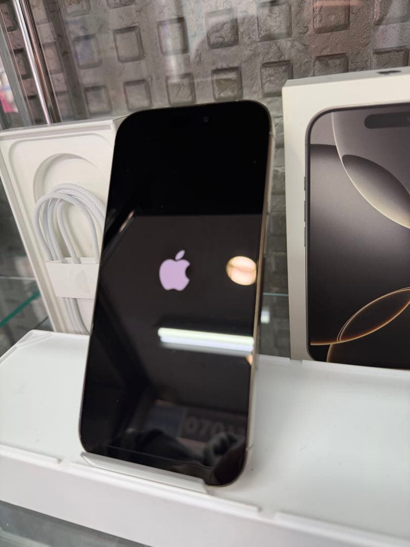 【美品】iPhone16pro 128GB BT89% 付属品完備 フィルム付！