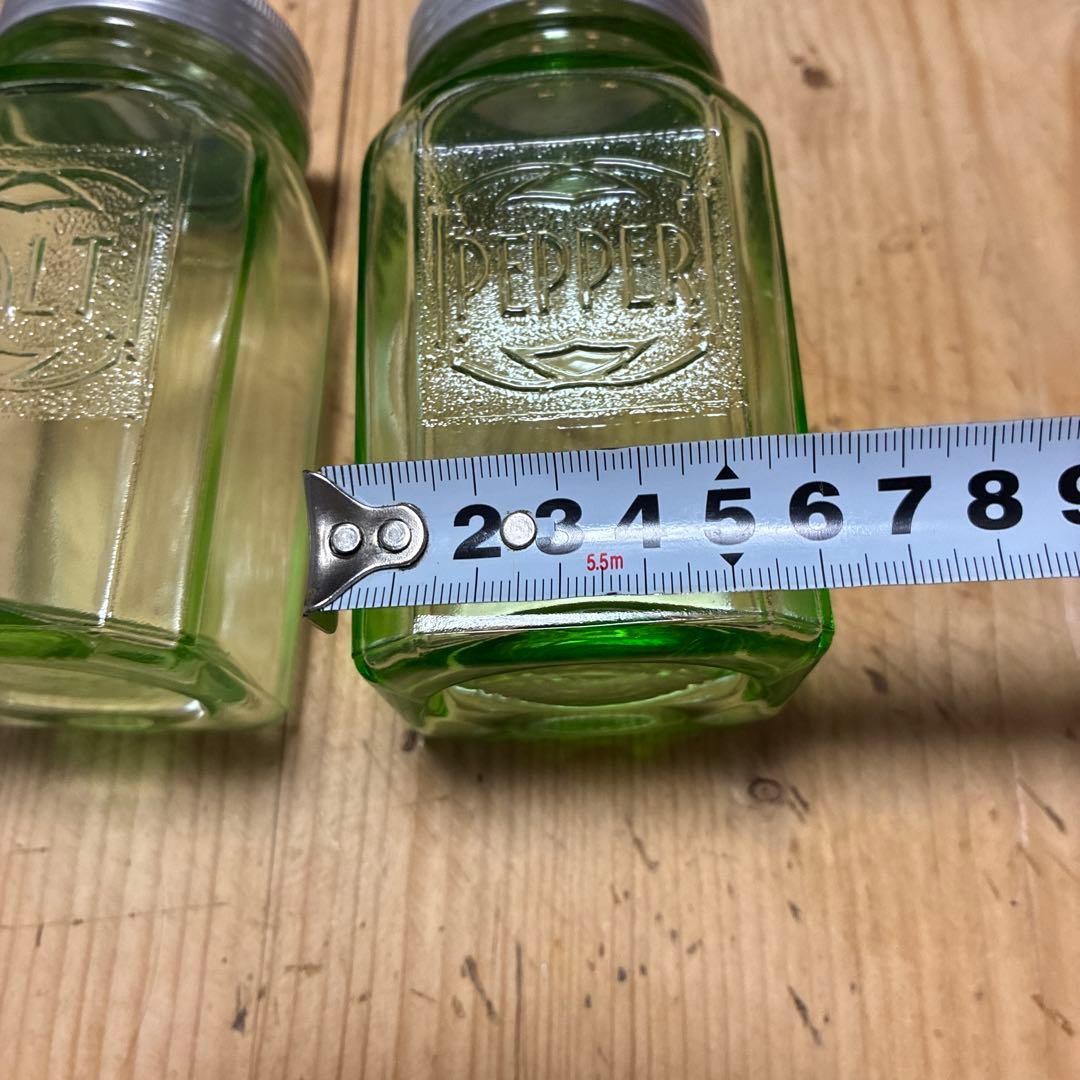 アメリカ　ヴィンテージ ウランガラス大きなソルトアンドペッパー