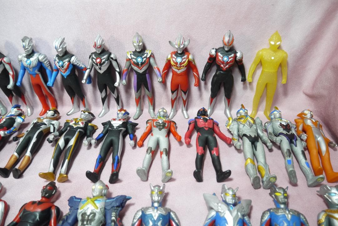 ウルトラヒーローシリーズ500　ウルトラマンソフビ　95体