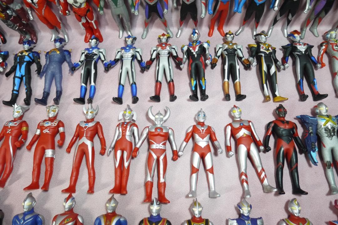 ウルトラヒーローシリーズ500　ウルトラマンソフビ　95体