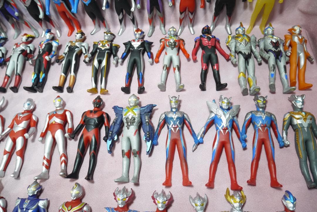 ウルトラヒーローシリーズ500　ウルトラマンソフビ　95体