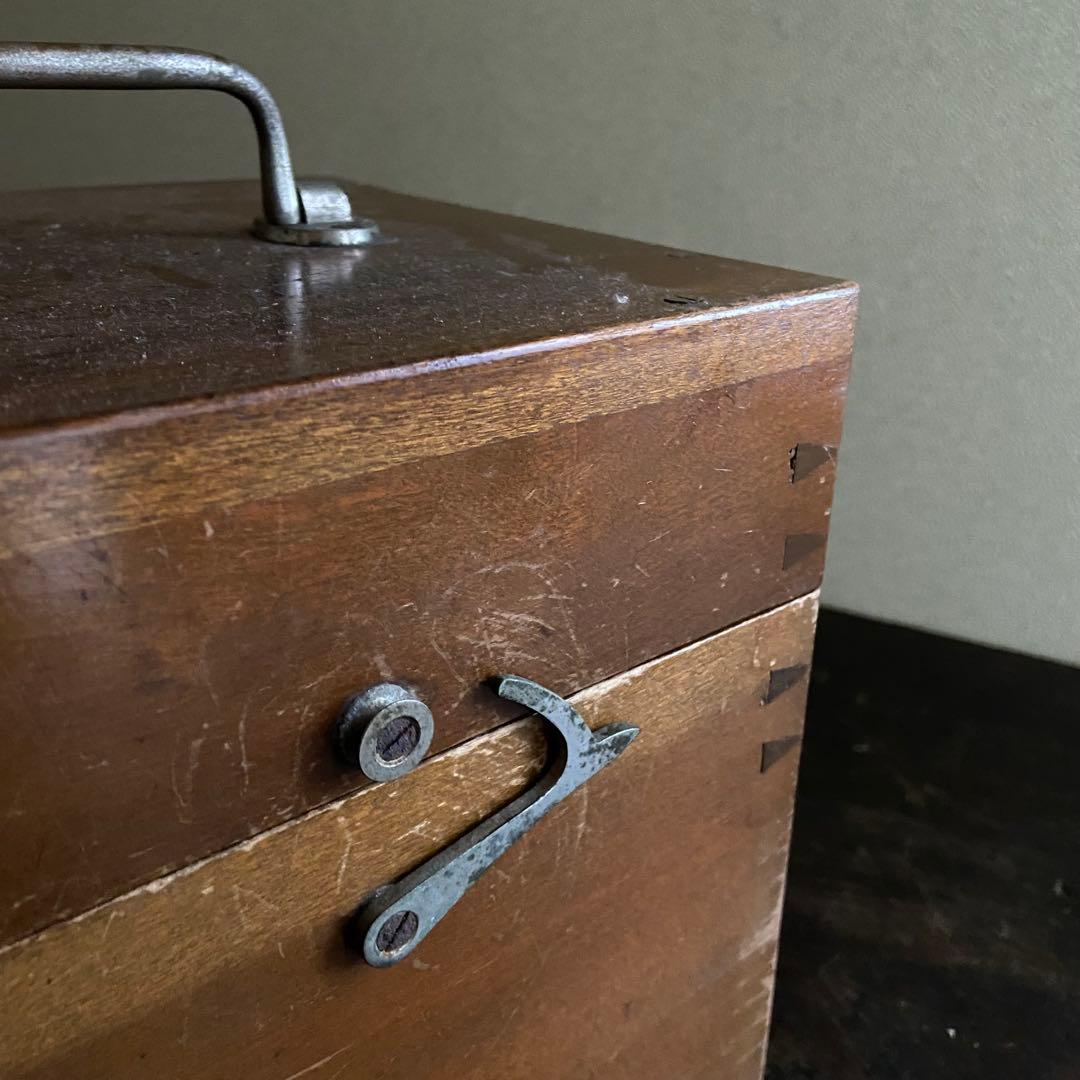 明治　理学用木箱　薬箱　古いです　引き出しロック付き