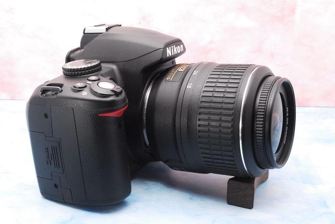 Nikon ニコン D3000☆手ぶれ補正Wレンズ☆一眼レフカメラ☆実用品