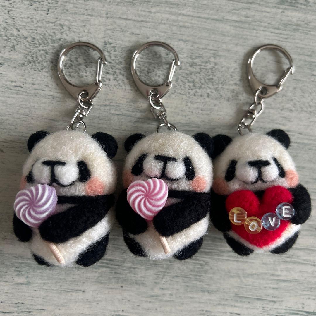 羊毛フェルト★キャンディパンダキーホルダー