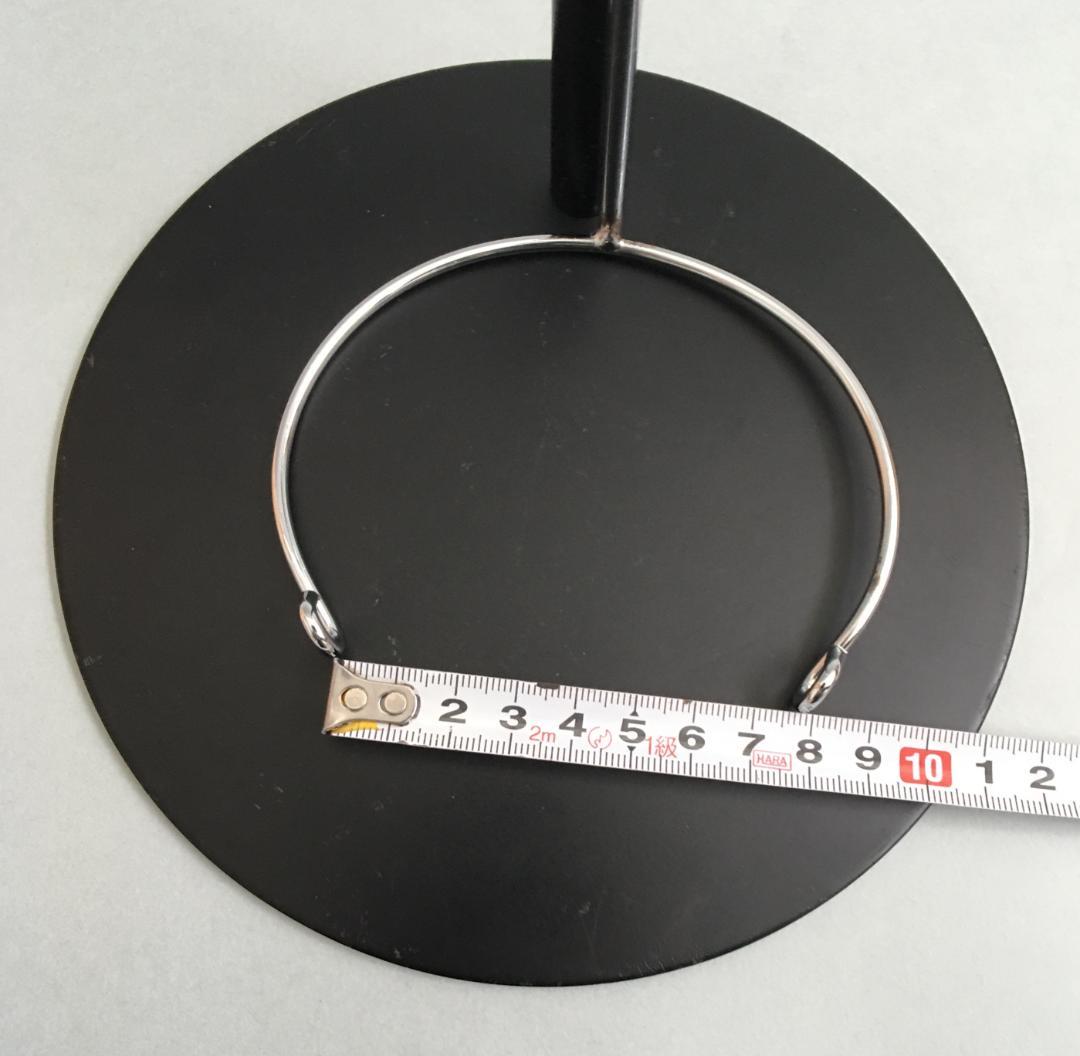 金属製ドールスタンド 台座直径18cm 中古品です。台座は重量のある鉄製台座