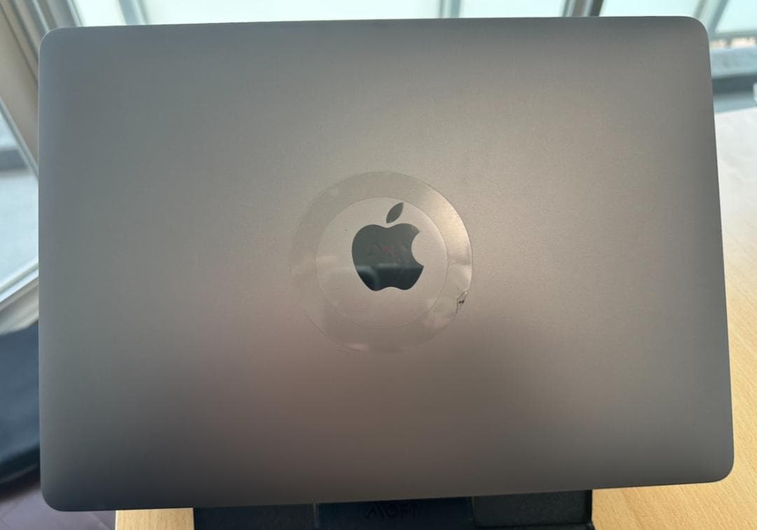 MACBOOK PRO MVVJ2・L2J/A